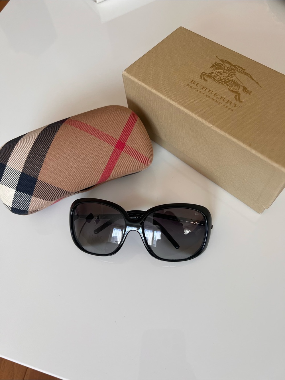 Burberry Black Women's Sunglasses with Case